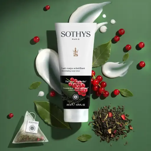 [180252] Sothys - Lait corps scintillant Thé vert – Groseille – Soin saisonnier - 200 ml